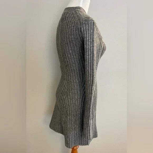 H&M Rib-Knit Dress with Flared Skirt XXS - Picture 4 of 10